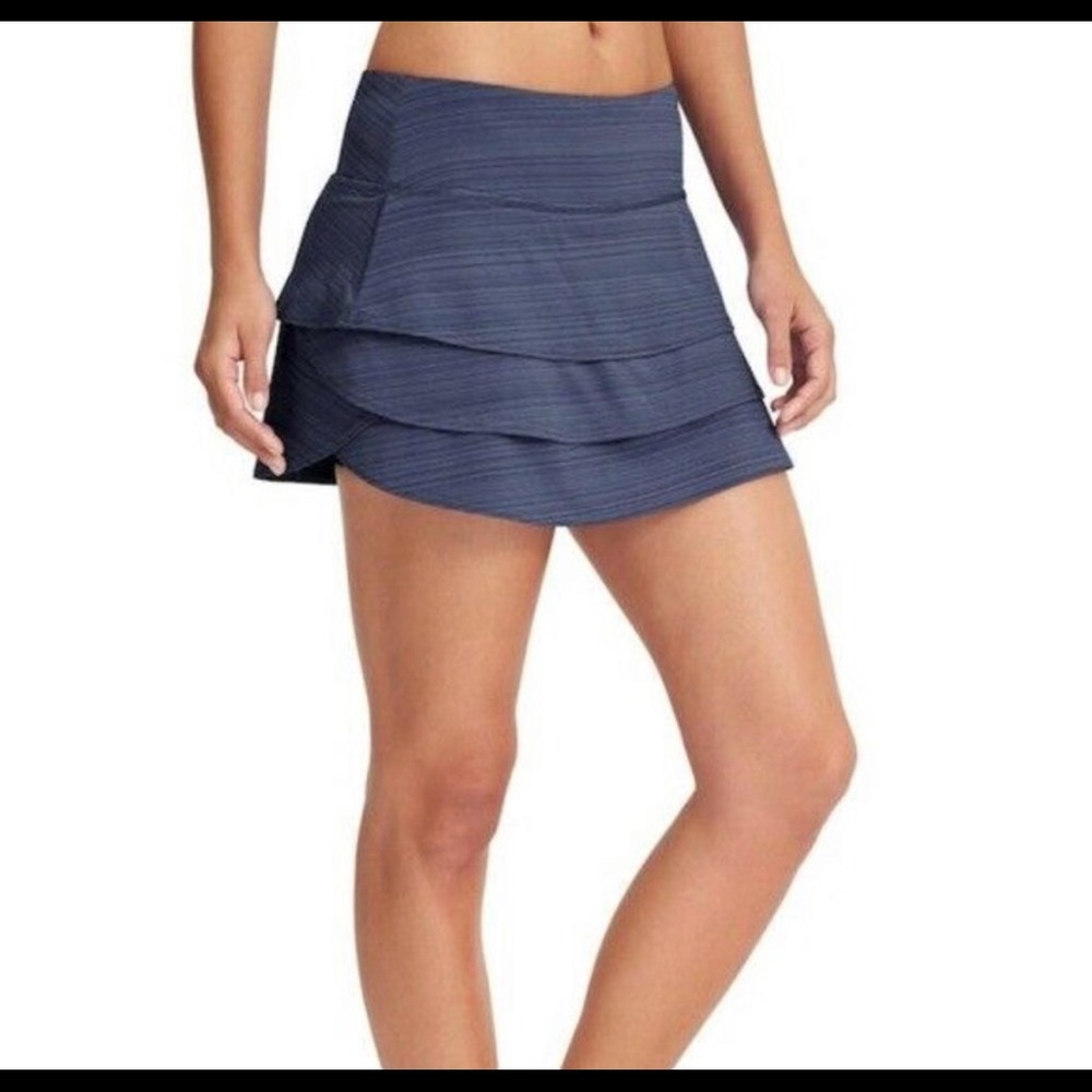 Athleta Womens Tiered Ruffle/ swagger Skirt Skort Built-in Shorts  size …